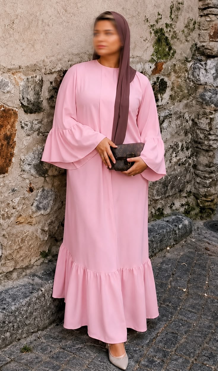 Abaya pétale de rose à manches et bas volants