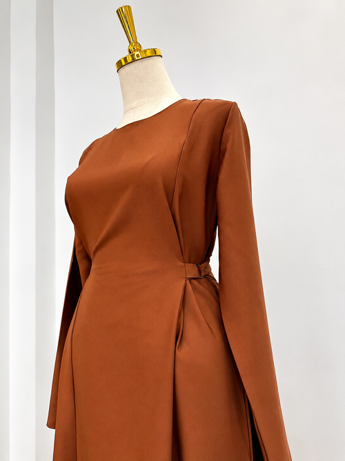 Abaya ceinturée coupe droite