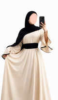Abaya ceinturée à manches volantées