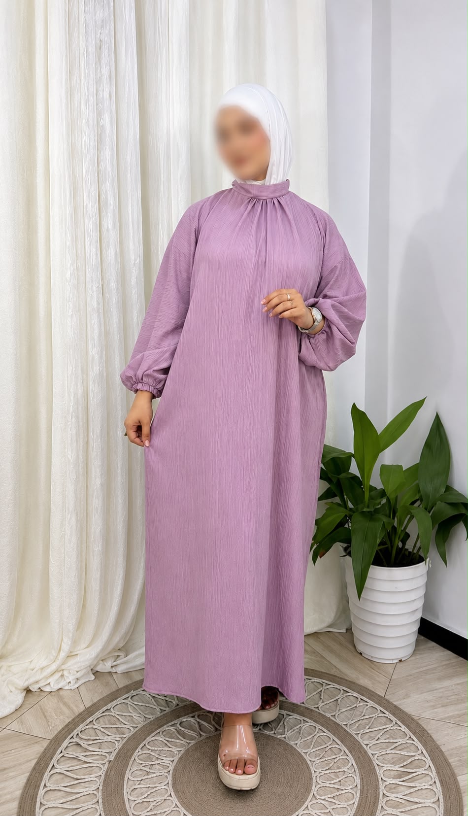 Abaya longue ras de cou à manches bouffantes